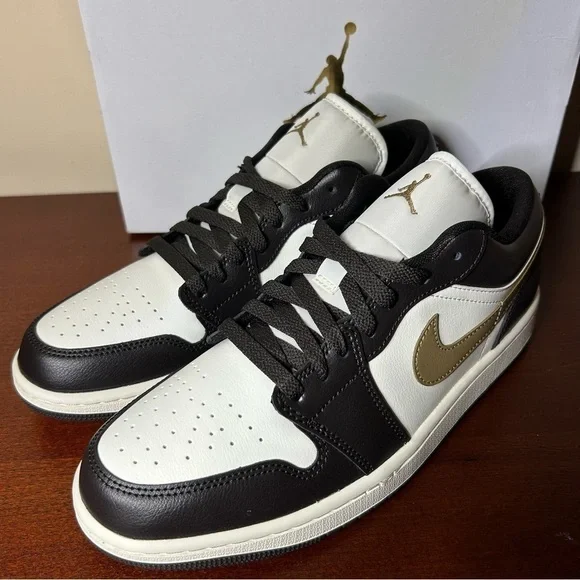 Nike Air Jordan 1 Low Shadow Brown (Size 9M / 10.5W) - Picture 13 of 16